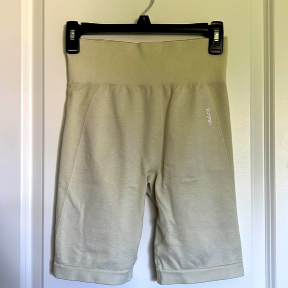 Gymshark Pants - Gymshark Highwaisted Flex shorts